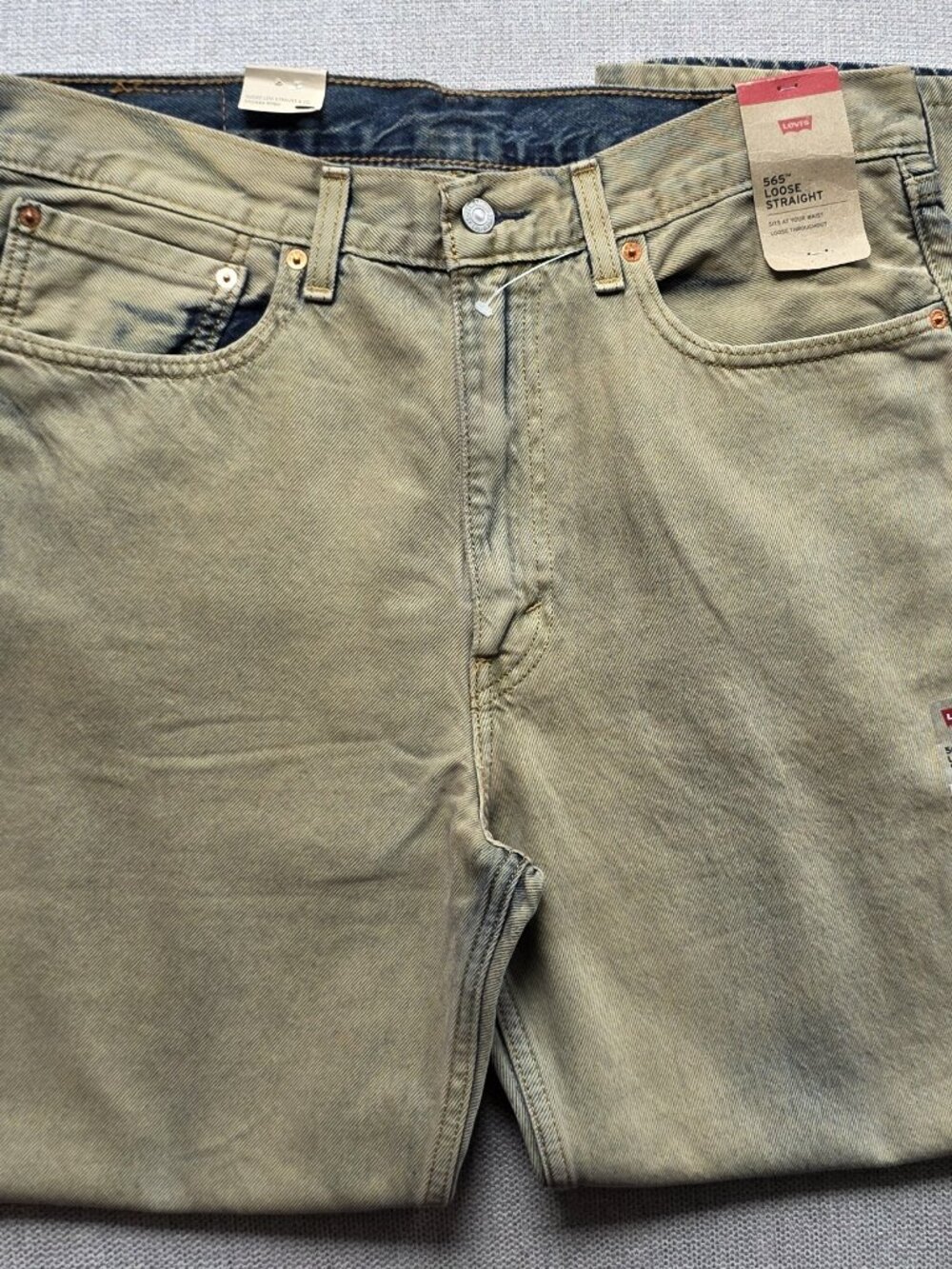 NWT Levi's 565 Loose Straight Jeans 34x30